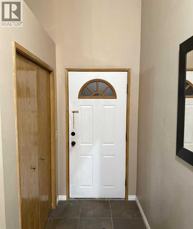 Single Family House Bi-level for Sale in  Laguna Way NE Monterey Park Calgary 