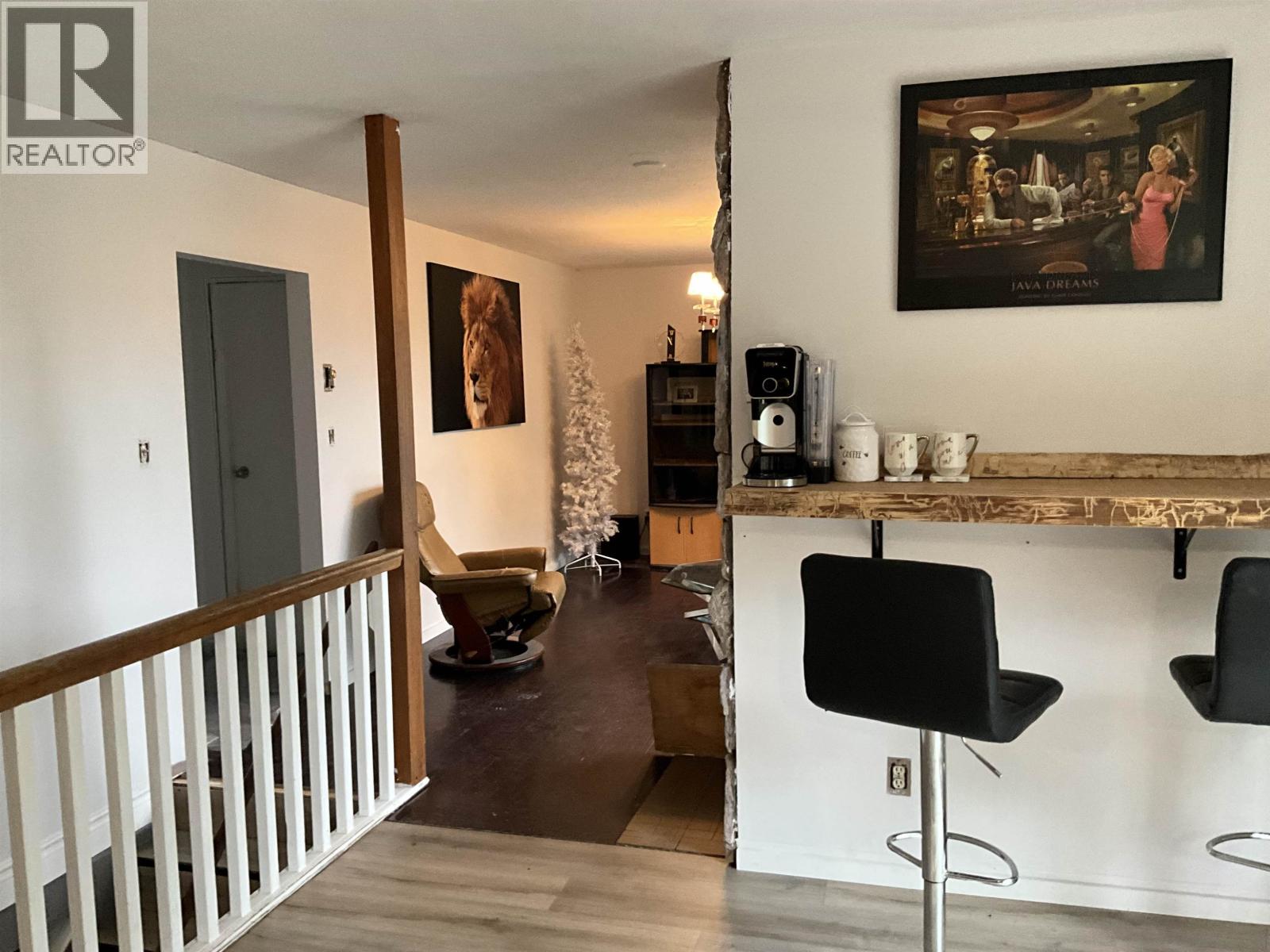 5799 ANCHOR ROAD, Sechelt