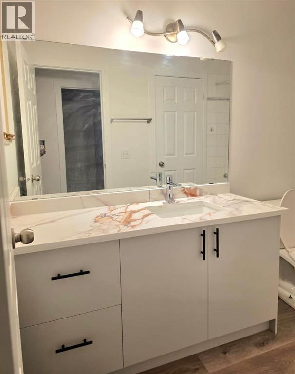 Single Family House 4 Level for Sale in  Shawbrooke Road SW Shawnessy Calgary 