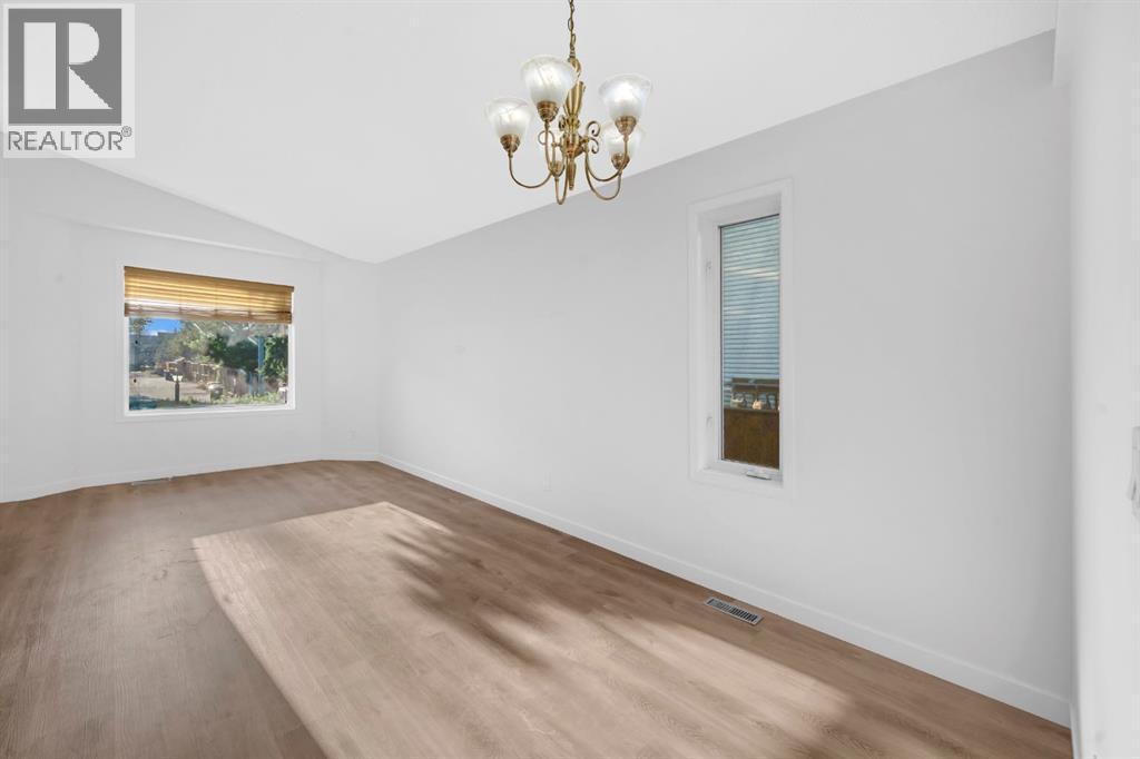 Single Family House 4 Level for Sale in  Shawbrooke Road SW Shawnessy Calgary 