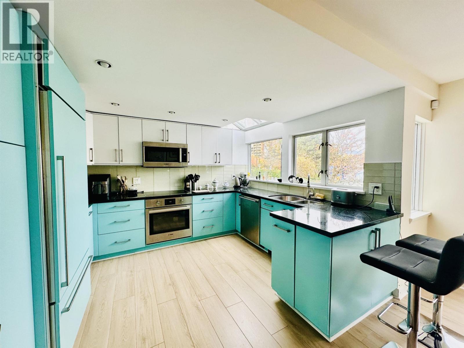 1596 ISLAND PARK WALK, Vancouver