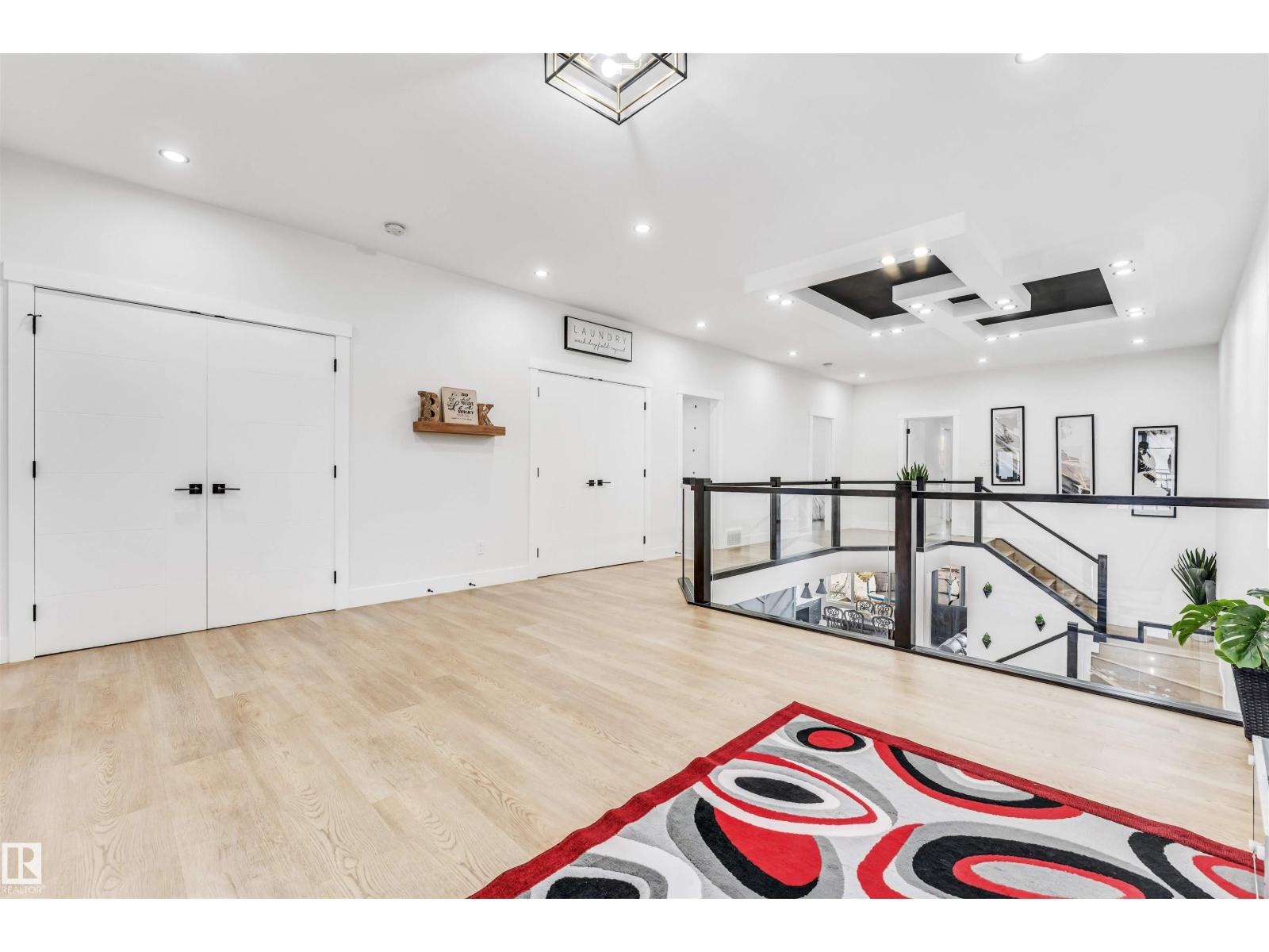 2123 18 AV NW, Edmonton