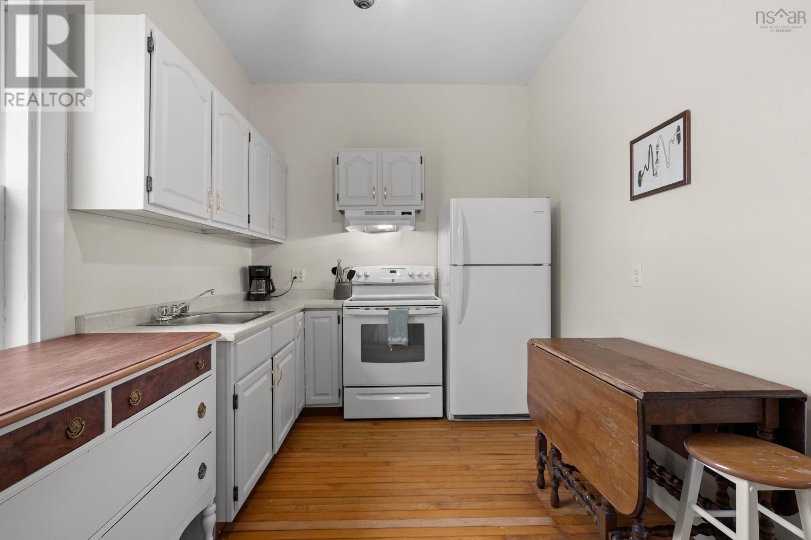 Property 18 of 44 of 4617 Highway 215