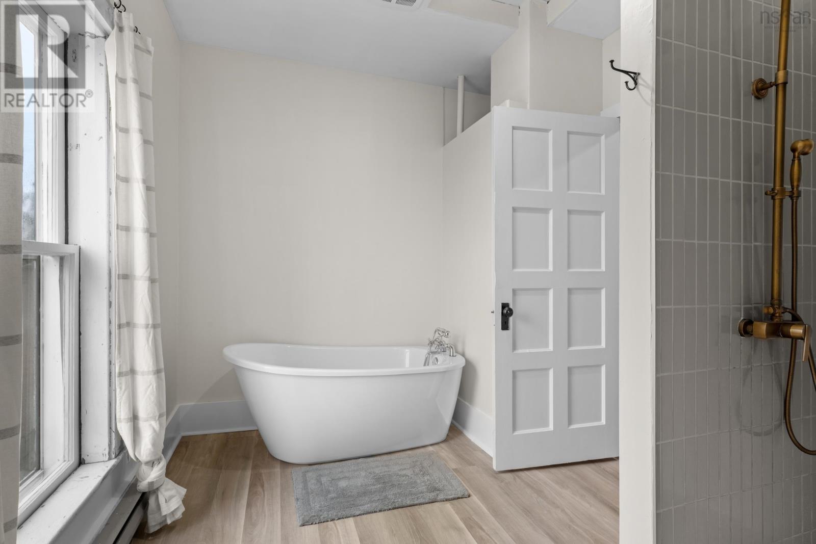 Property 32 of 44 of 4617 Highway 215