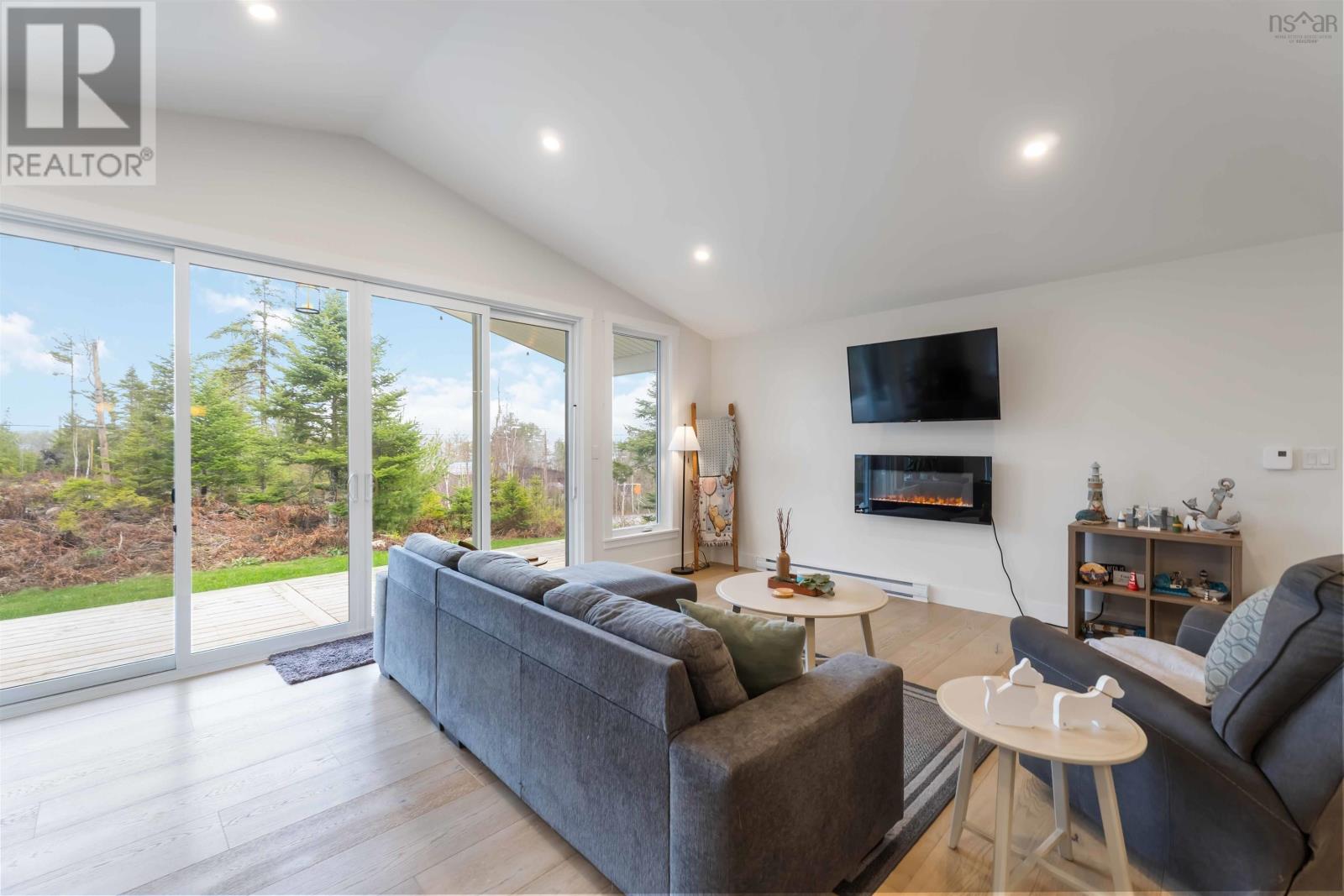 Property 12 of 49 of 179 Heritage Way