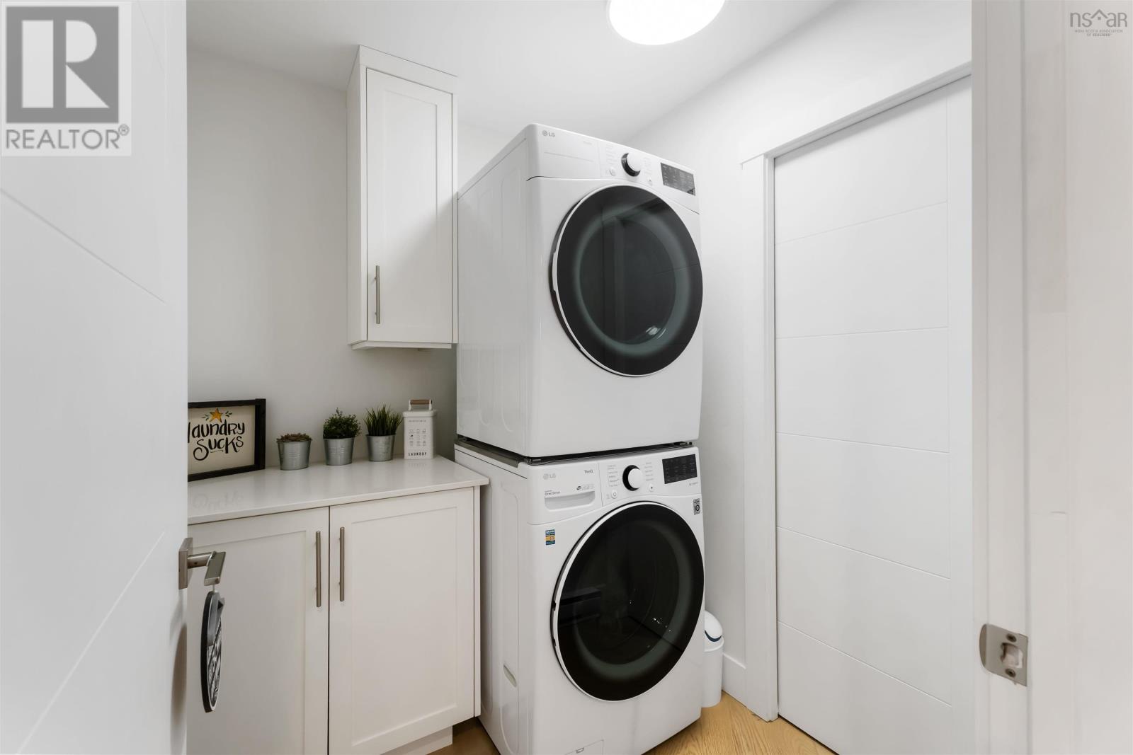 Property 33 of 49 of 179 Heritage Way