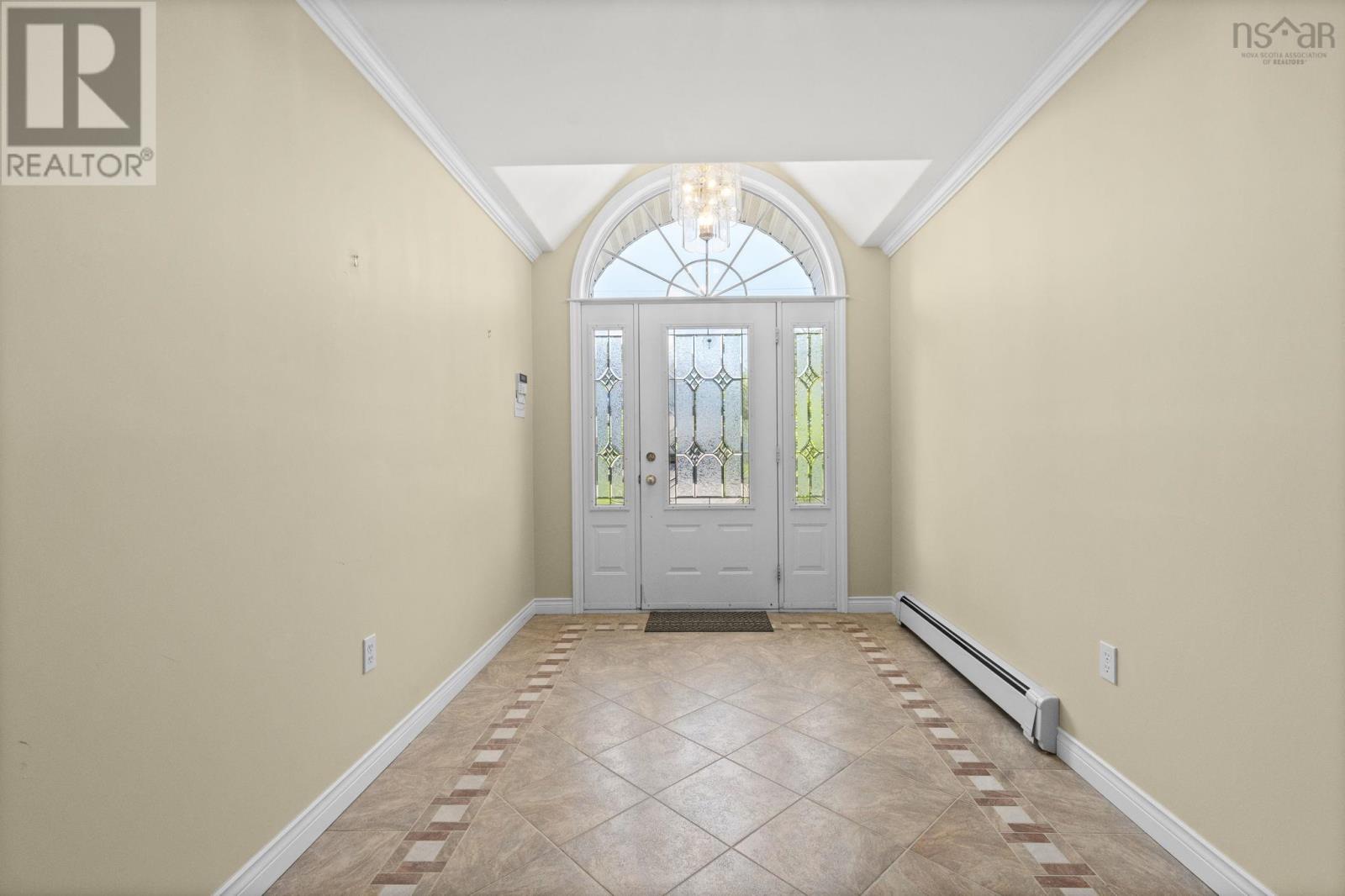 Property 2 of 51 of 152 Roxbury Crescent