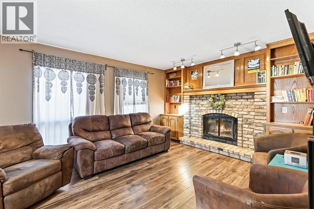 Single Family House 5 Level for Sale in  Mckerrell Crescent SE McKenzie Lake Calgary 