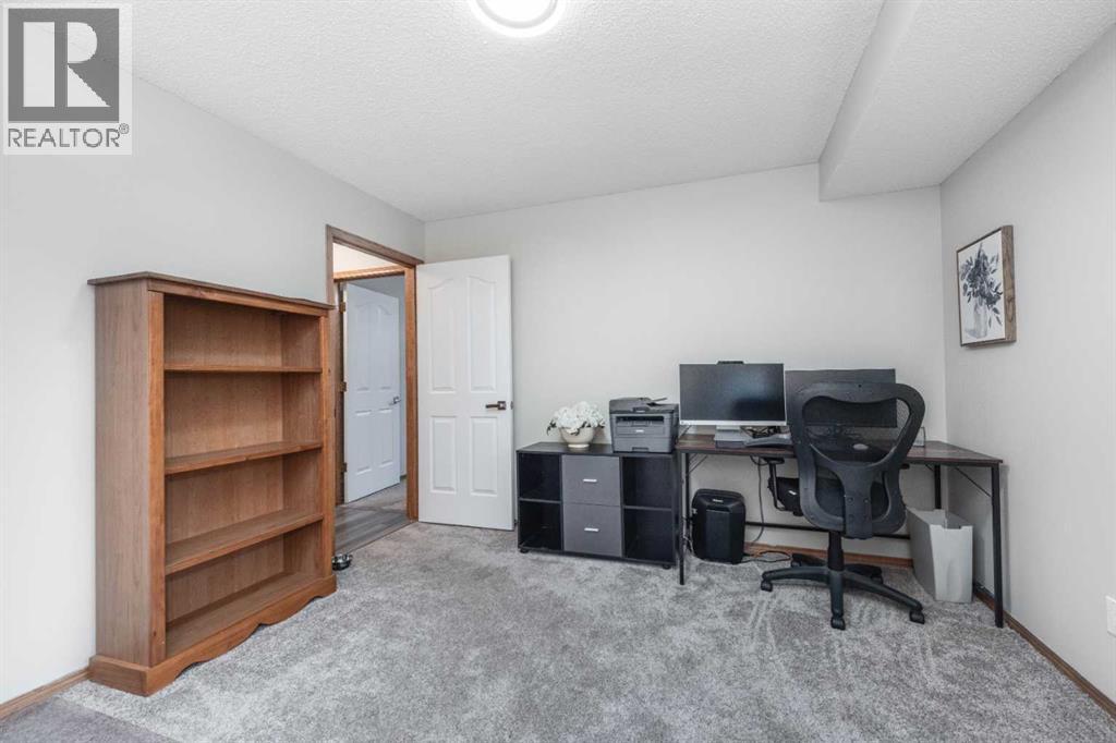 Single Family House Bungalow for Sale in  Mt Aberdeen Manor SE McKenzie Lake Calgary 