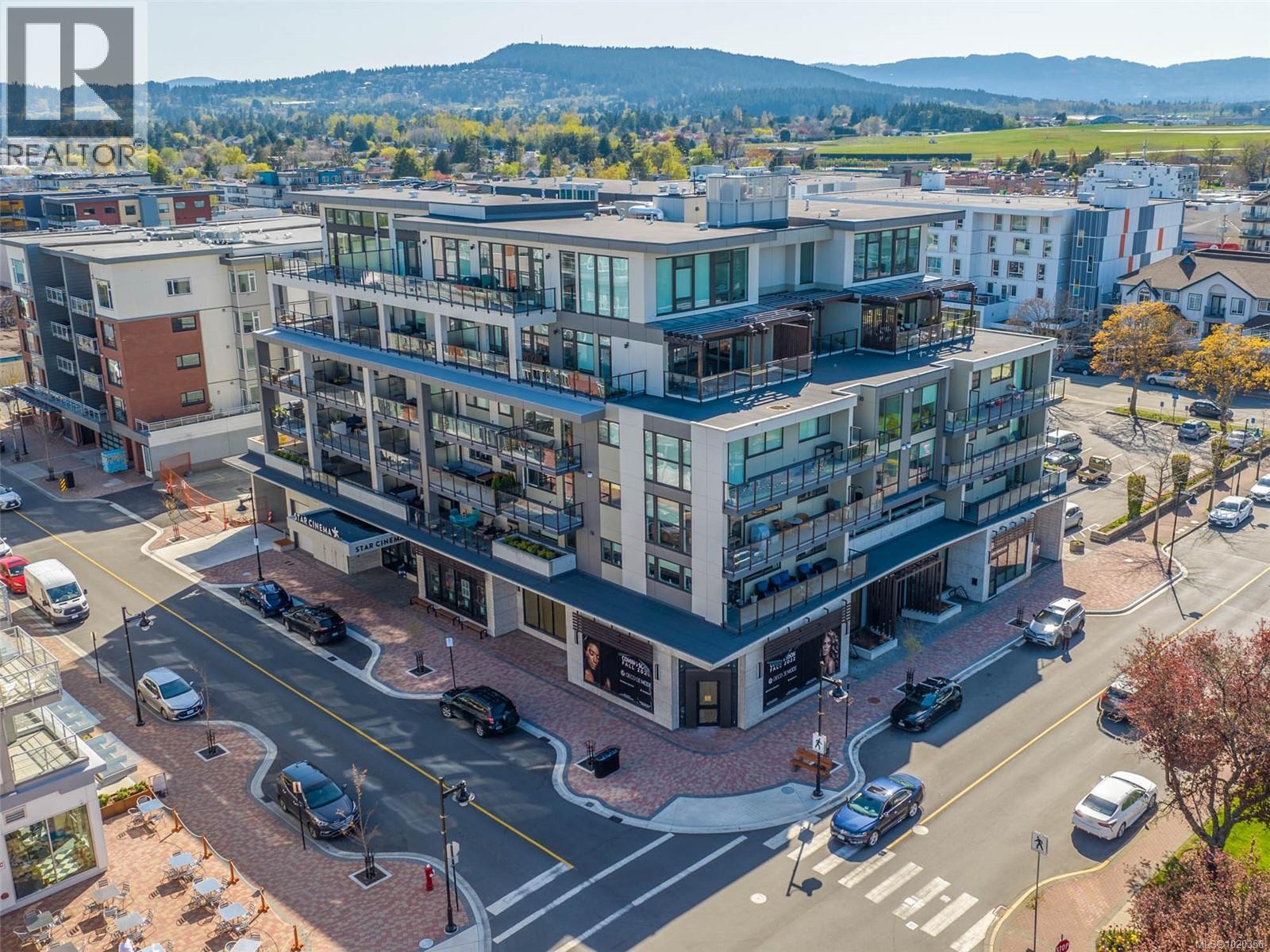 203 2461 Sidney Ave, Sidney