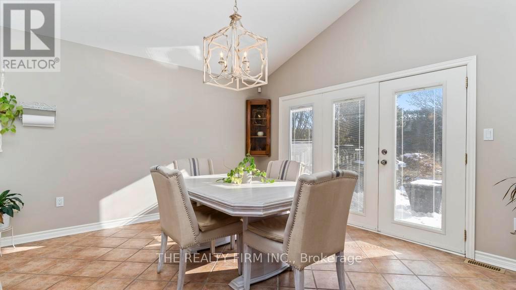 Single Family House for Sale in  LANDON LANE Central Elgin (Belmont) 