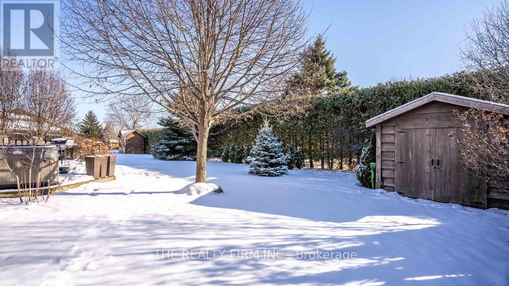 Single Family House for Sale in  LANDON LANE Central Elgin (Belmont) 