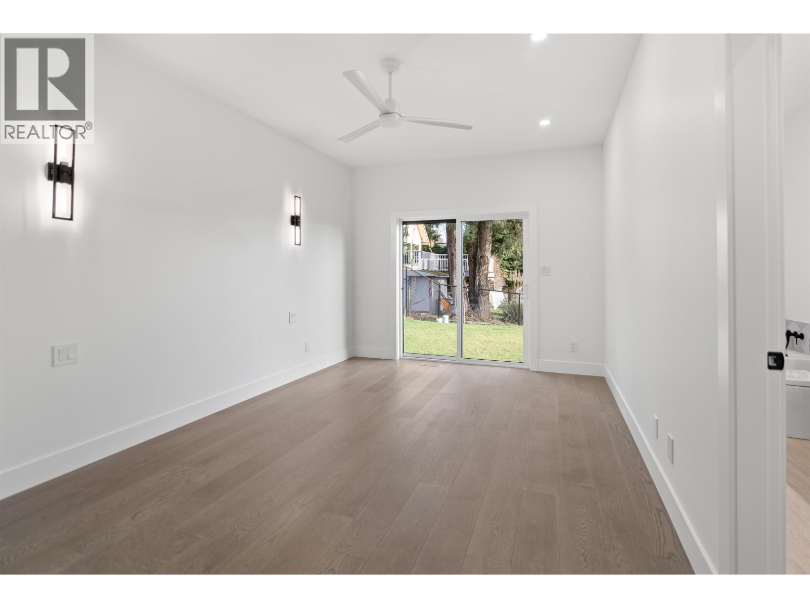 5416 STELLAR WAY, Sechelt