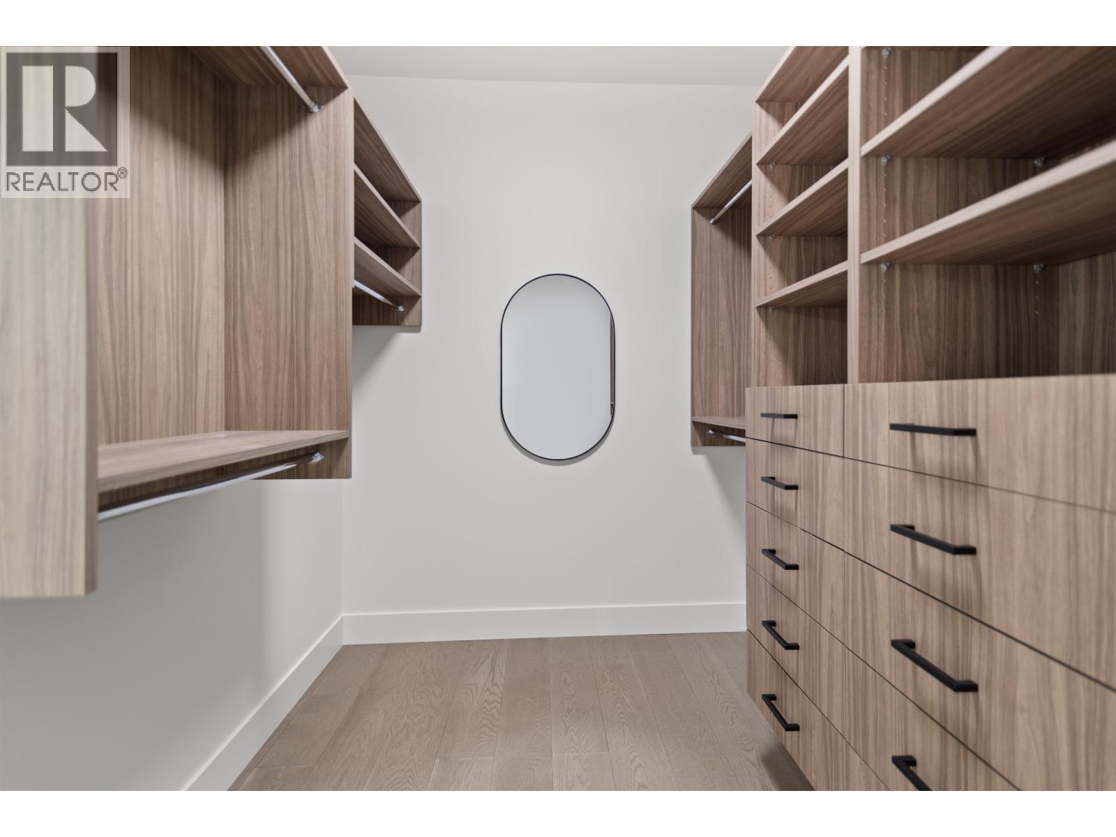 5416 STELLAR WAY, Sechelt