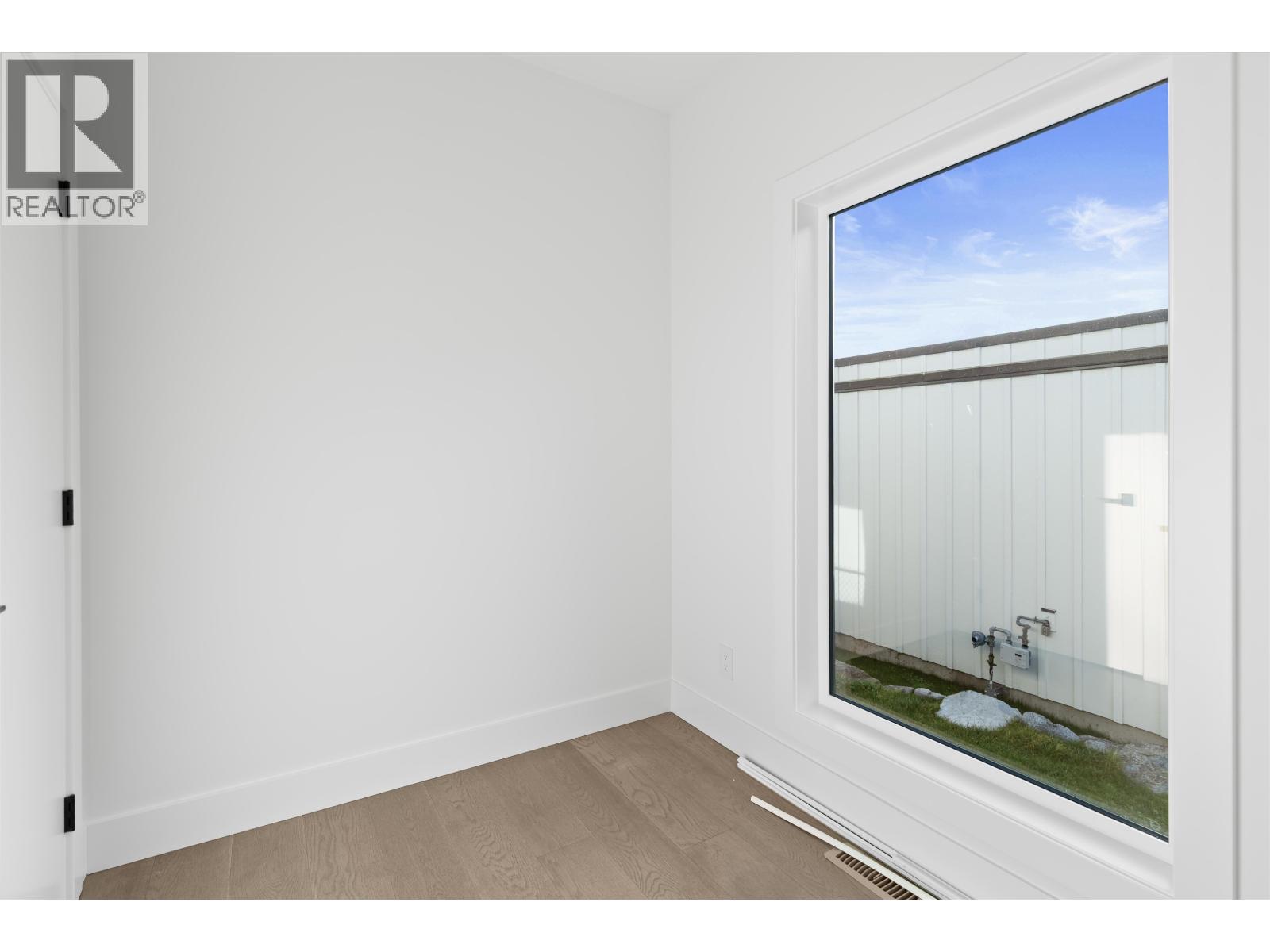 5416 STELLAR WAY, Sechelt