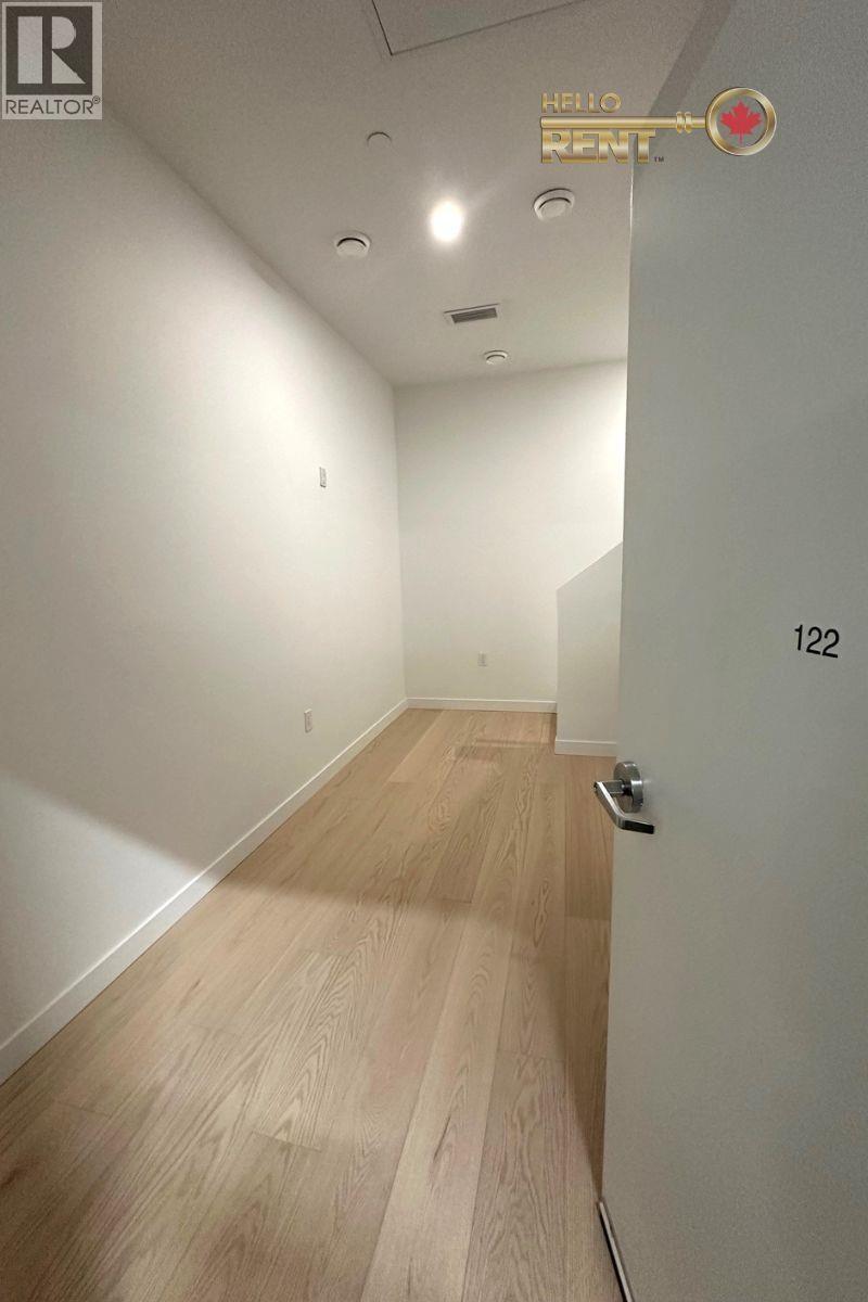 122 650 E 2ND STREET, North Vancouver