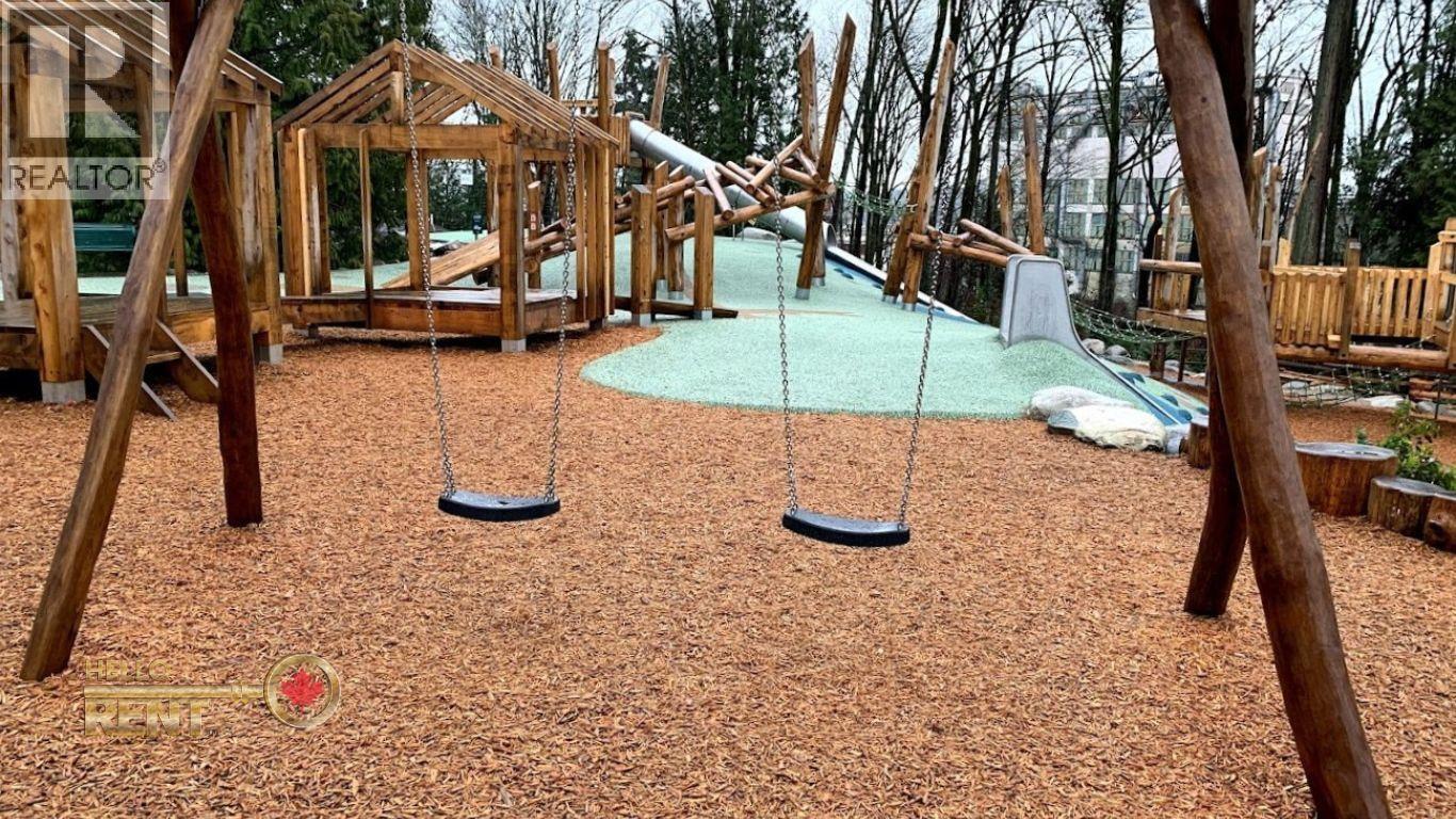 122 650 E 2ND STREET, North Vancouver