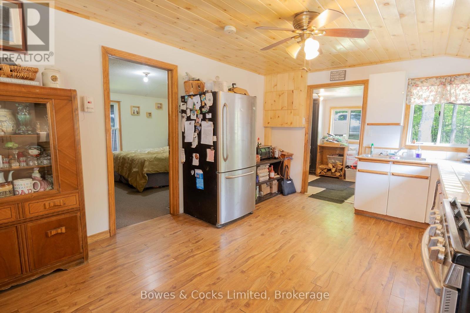 Single Family House Bungalow for Sale in  FORTESQUE LAKE ROAD Highlands East (Glamorgan) 