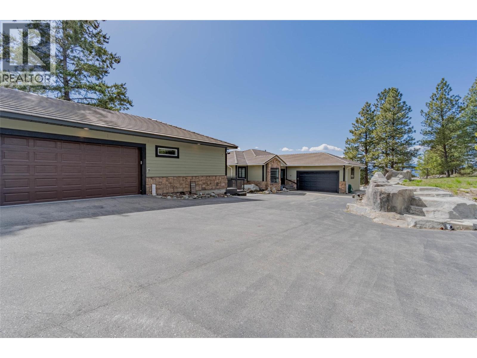 1370 Bullmoose Way, Osoyoos