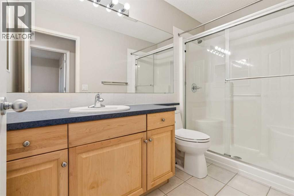 Single Family House for Sale in  Everwillow Close SW Evergreen Calgary 