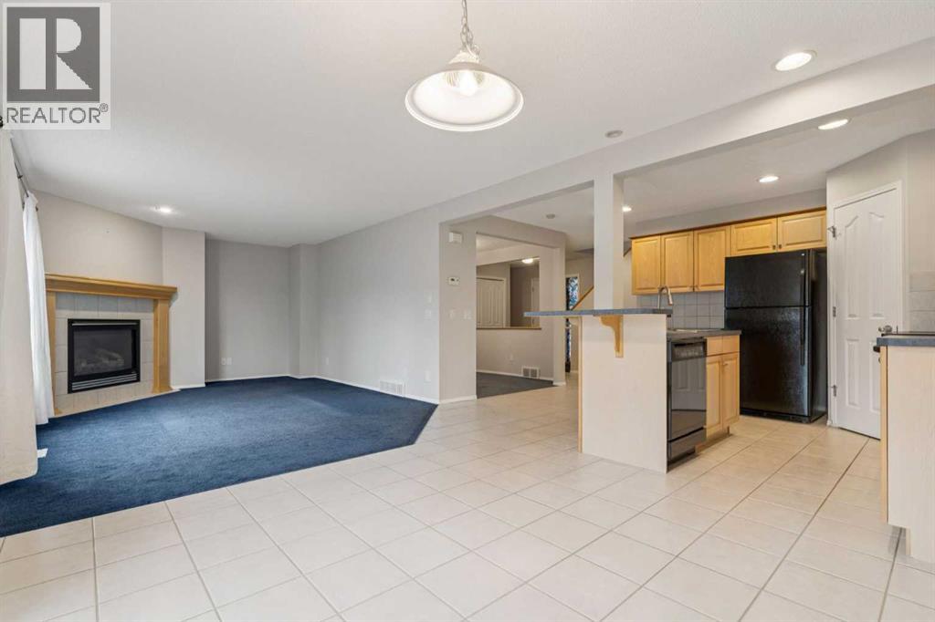 Single Family House for Sale in  Everwillow Close SW Evergreen Calgary 