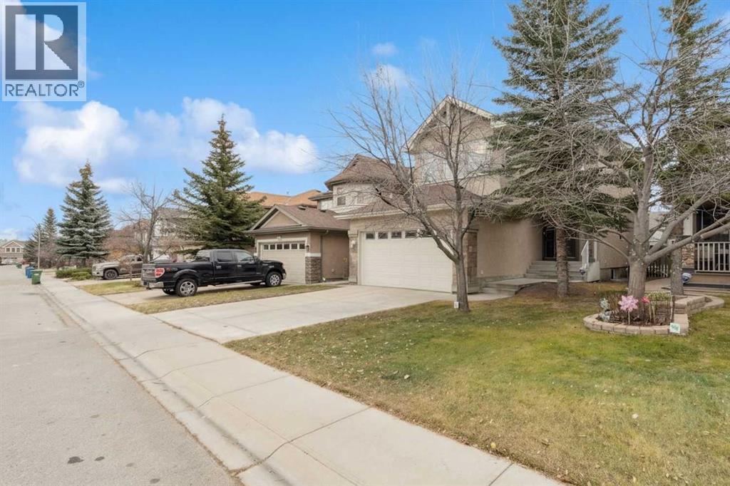 Single Family House for Sale in  Everwillow Close SW Evergreen Calgary 