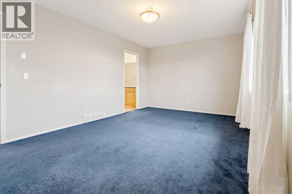 Single Family House for Sale in  Everwillow Close SW Evergreen Calgary 