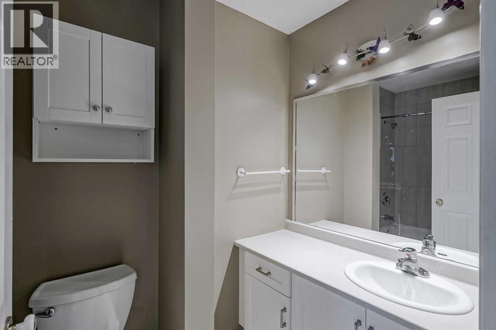 Single Family House 4 Level for Sale in   Silver Springs Drive NW Silver Springs Calgary 