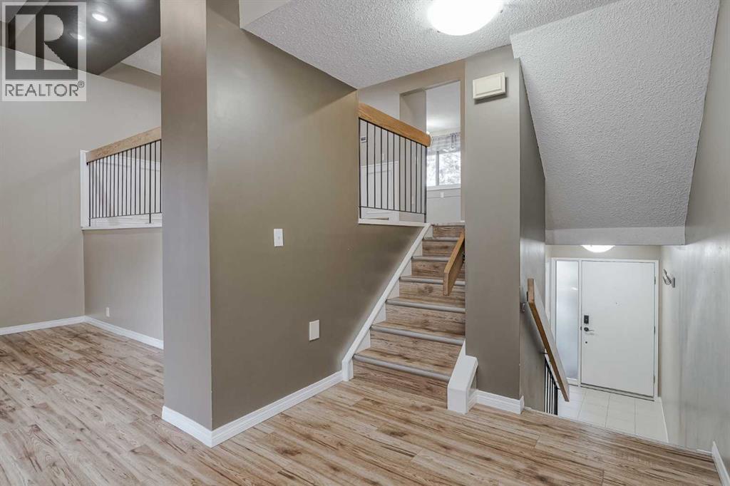 Single Family House 4 Level for Sale in   Silver Springs Drive NW Silver Springs Calgary 