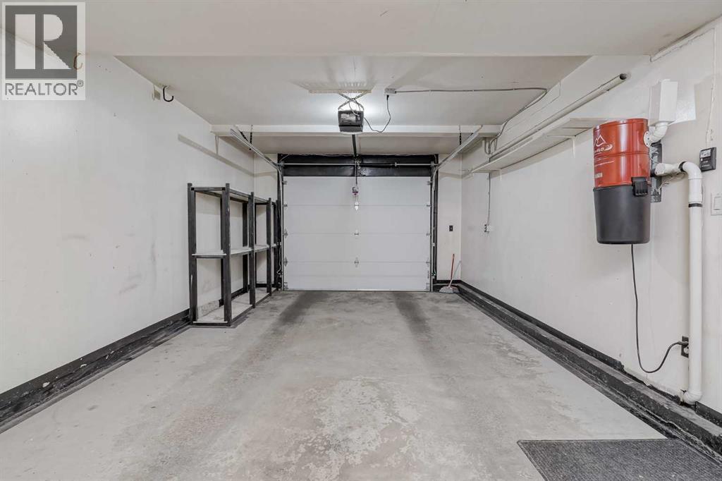 Single Family House 4 Level for Sale in   Silver Springs Drive NW Silver Springs Calgary 