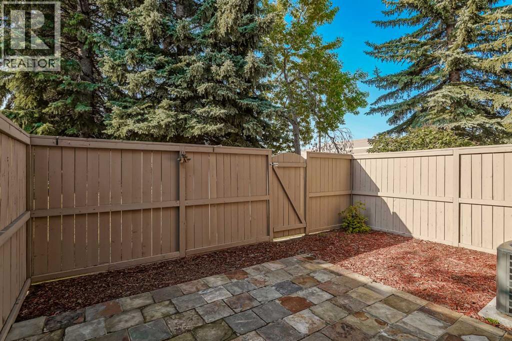 Single Family House 4 Level for Sale in   Silver Springs Drive NW Silver Springs Calgary 