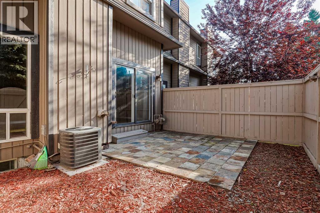 Single Family House 4 Level for Sale in   Silver Springs Drive NW Silver Springs Calgary 