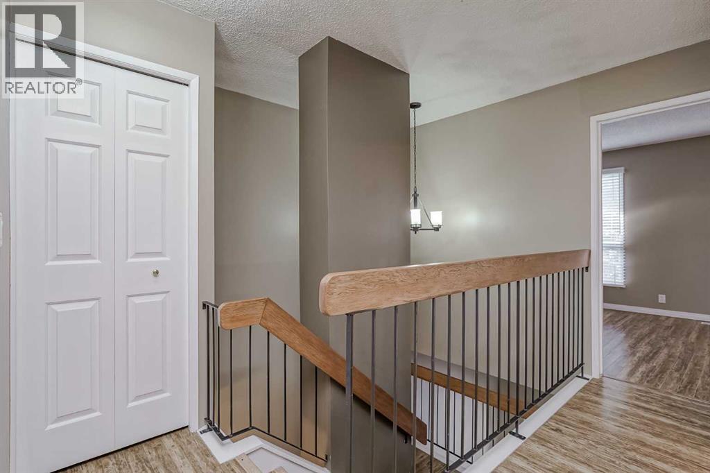 Single Family House 4 Level for Sale in   Silver Springs Drive NW Silver Springs Calgary 