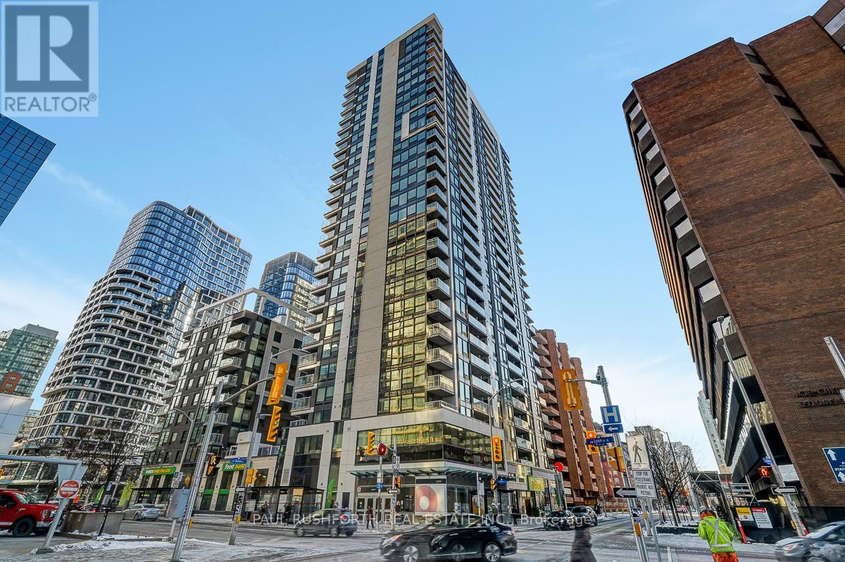 1208-340 Queen Street