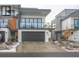 5 5995 Oliver Landing Crescent, Oliver