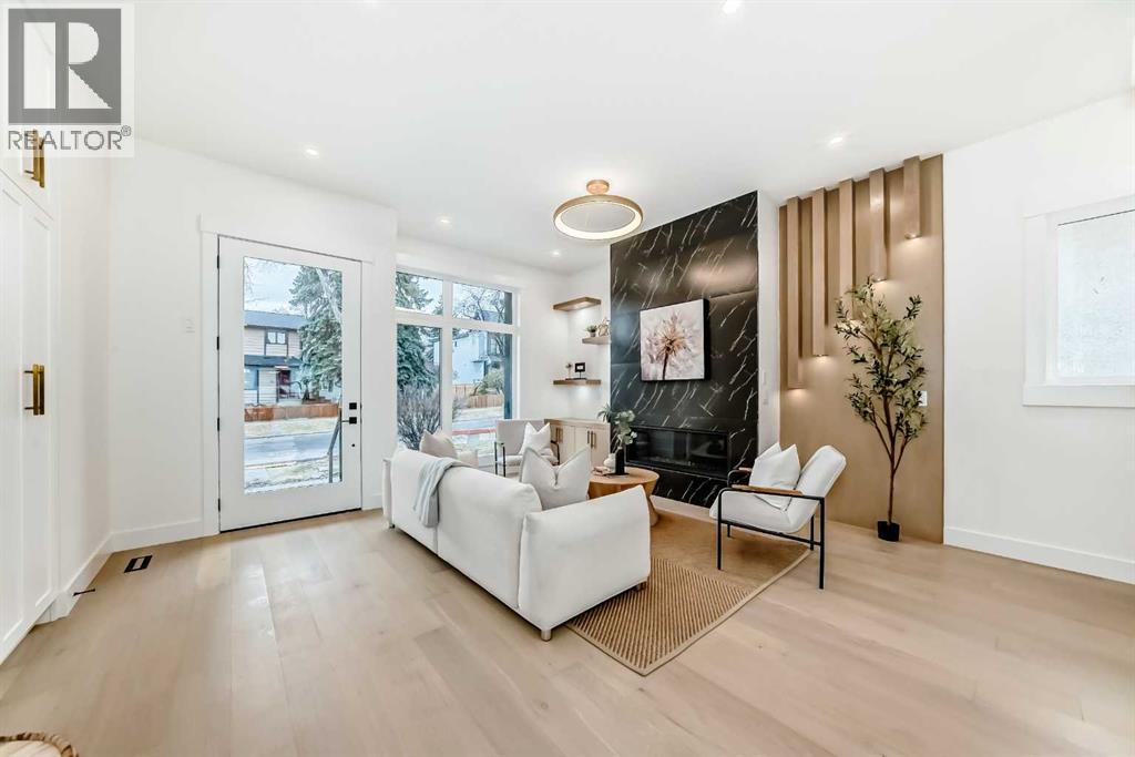 Single Family House for Sale in   Avenue NW Tuxedo Park Calgary 