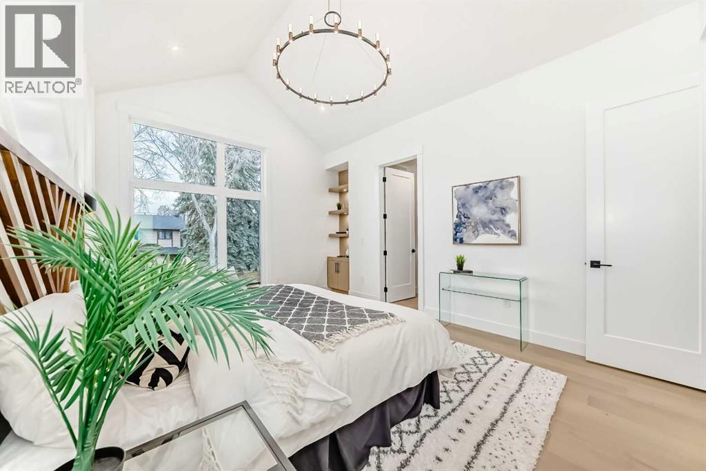 Single Family House for Sale in   Avenue NW Tuxedo Park Calgary 