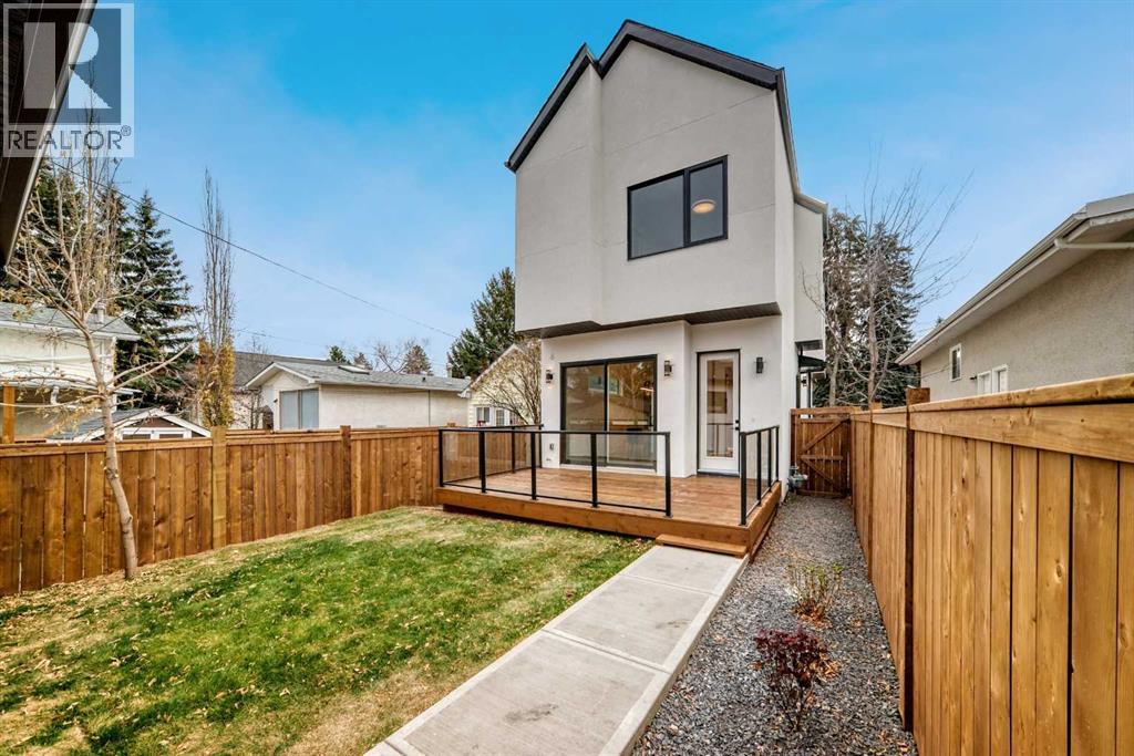 Single Family House for Sale in   Avenue NW Tuxedo Park Calgary 