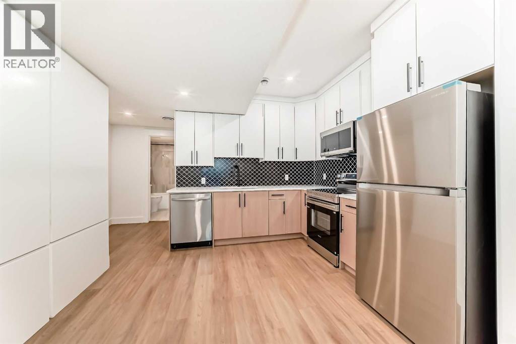 Single Family House for Sale in   Avenue NW Tuxedo Park Calgary 