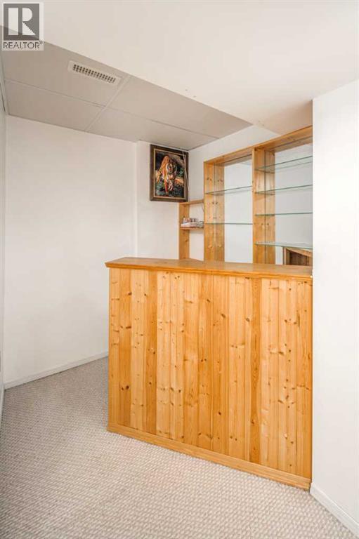 Single Family House for Sale in   Dalton Drive NW Dalhousie Calgary 