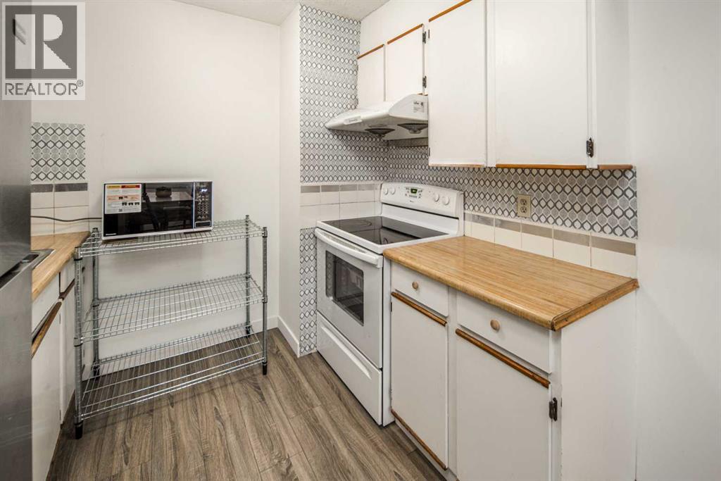 Single Family House for Sale in   Dalton Drive NW Dalhousie Calgary 