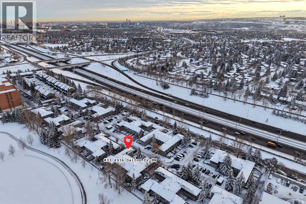 Single Family House for Sale in   Dalton Drive NW Dalhousie Calgary 