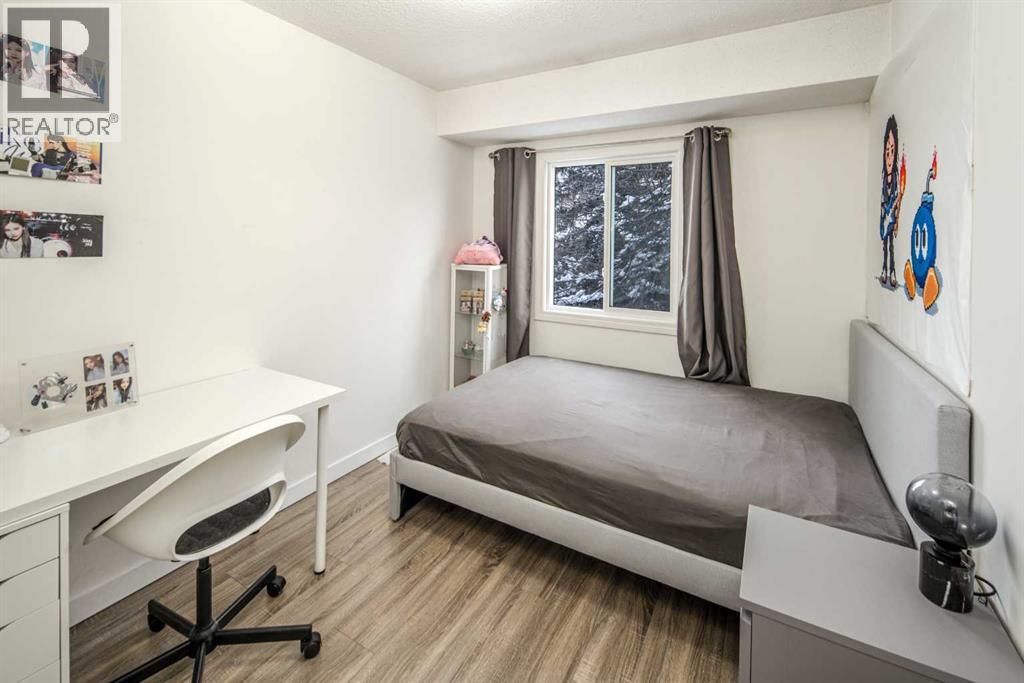 Single Family House for Sale in   Dalton Drive NW Dalhousie Calgary 