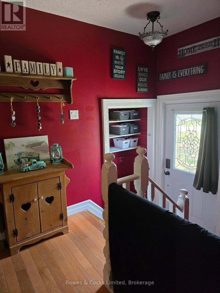 33 MAPLE GROVE ROAD - 3