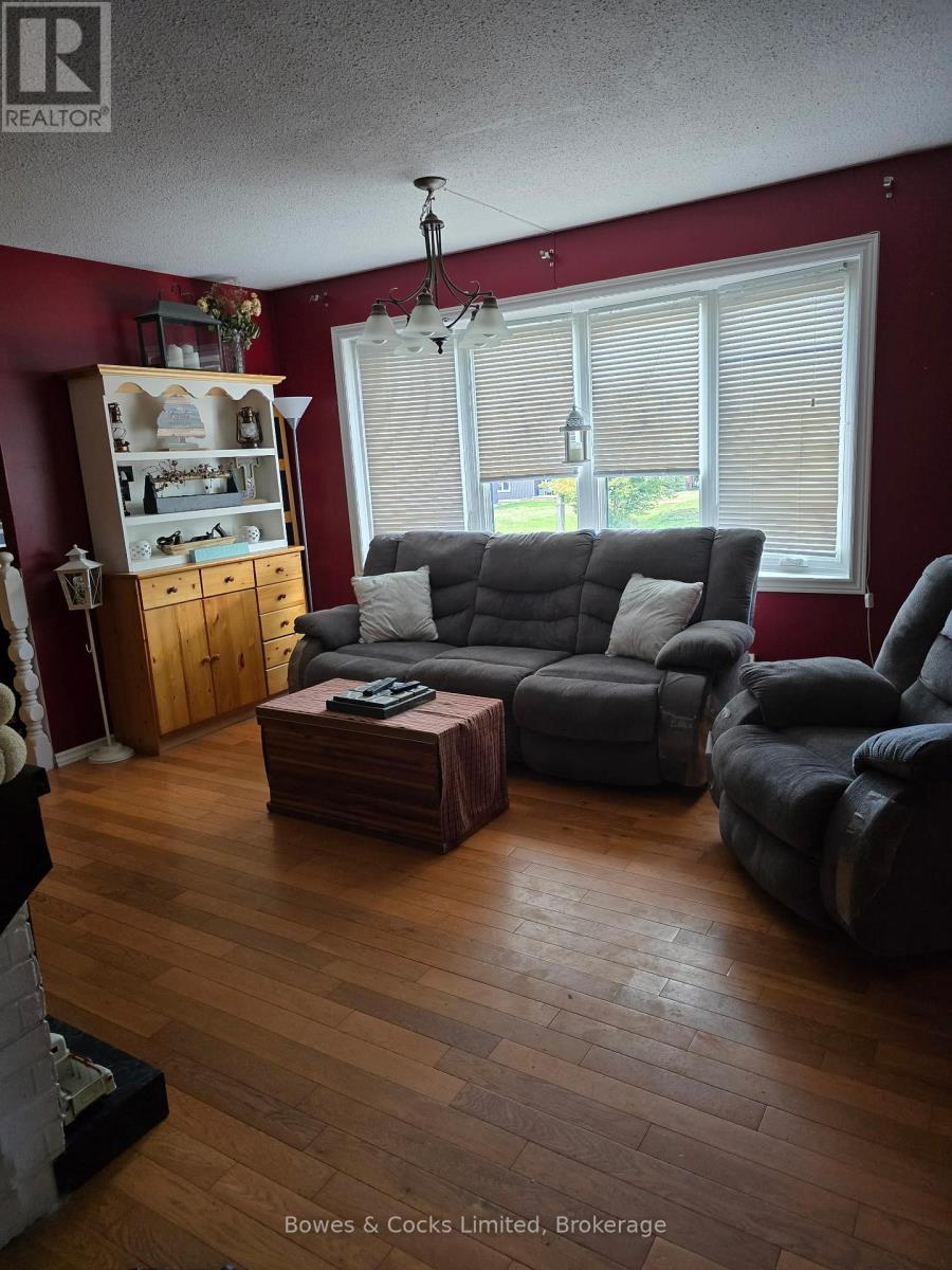 33 MAPLE GROVE ROAD - 4