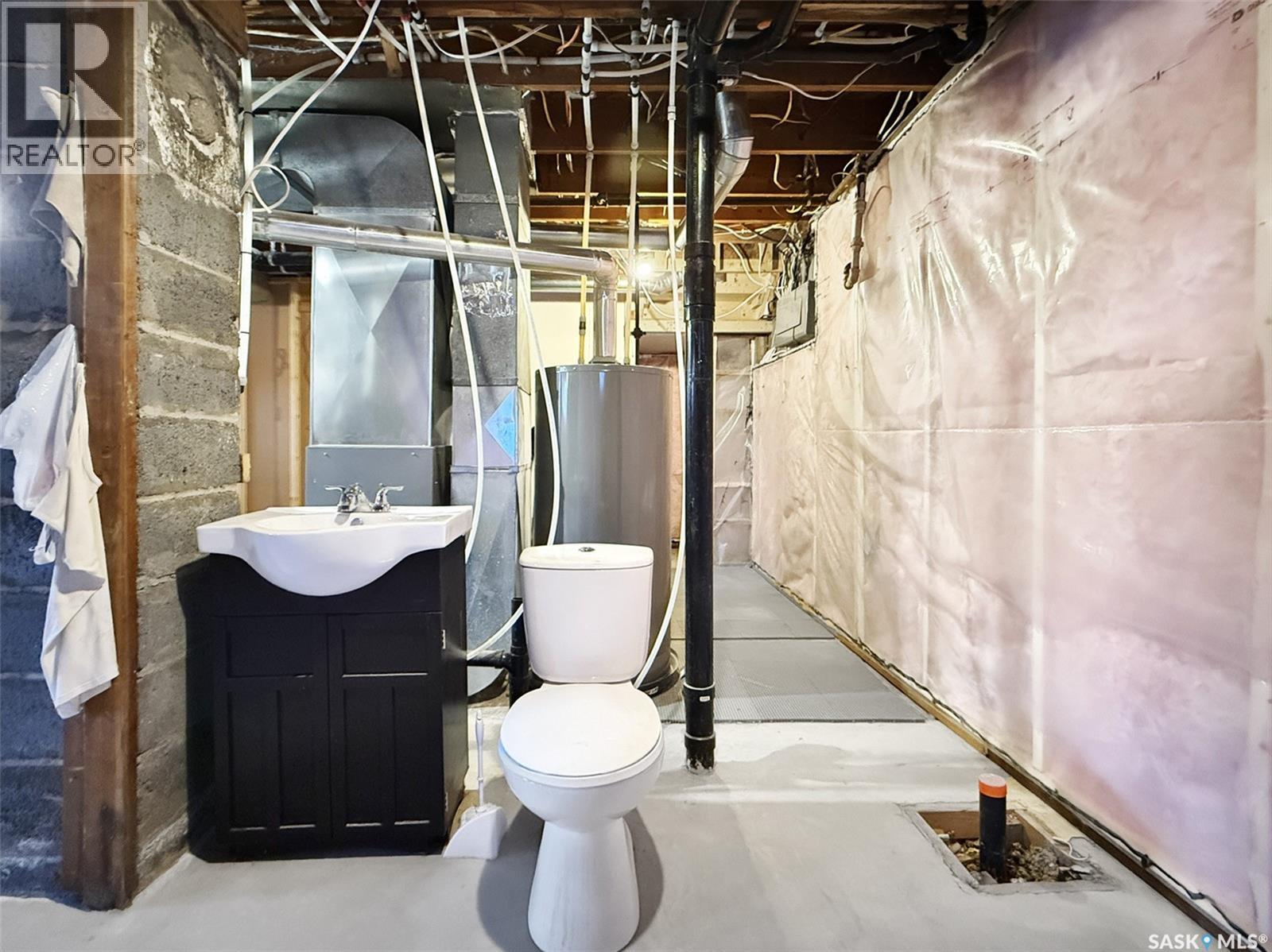 Single Family House Bungalow for Sale in  th AVENUE NW Swift Current 