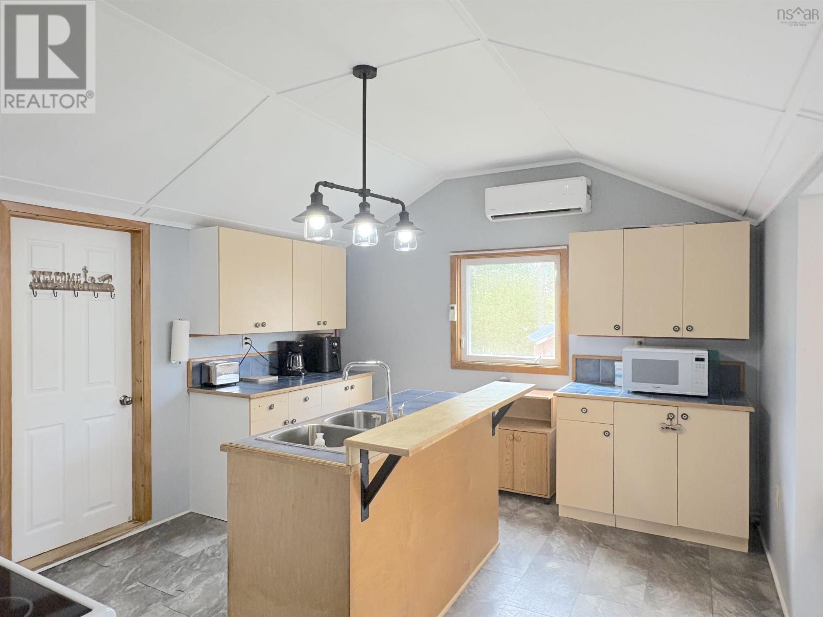 Property 29 of 30 of 9431 upper clyde Road