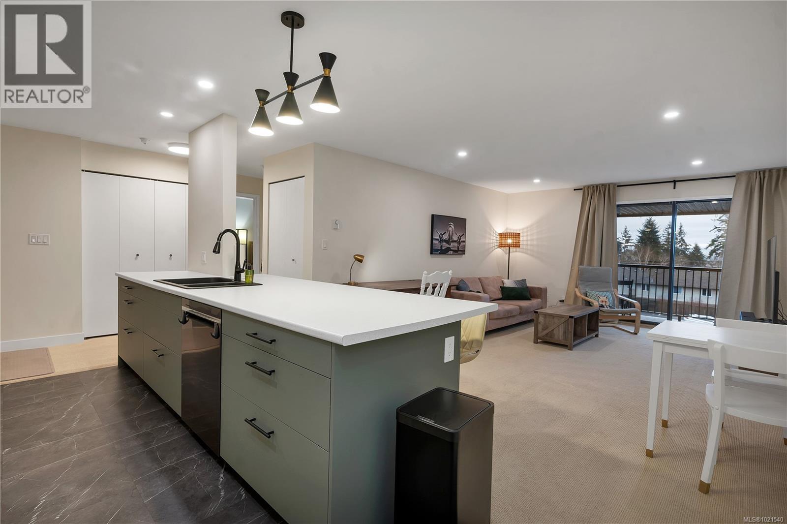 305 585 Dogwood St S, Campbell River