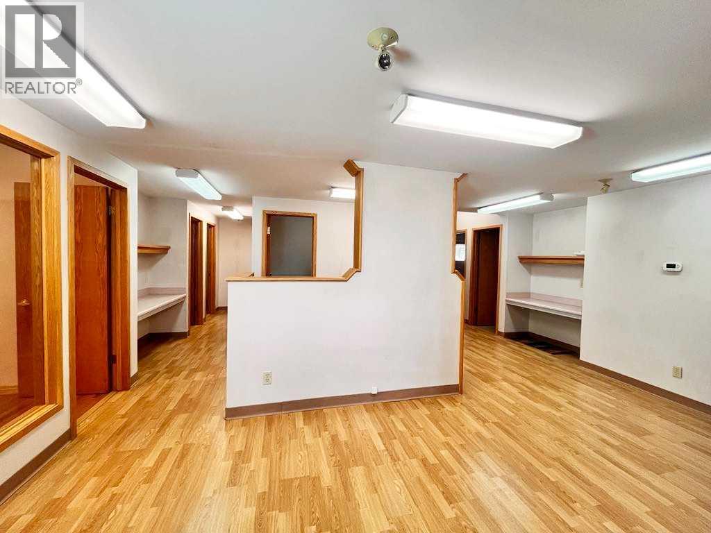 4131 Bow Trail SW, Calgary, Alberta