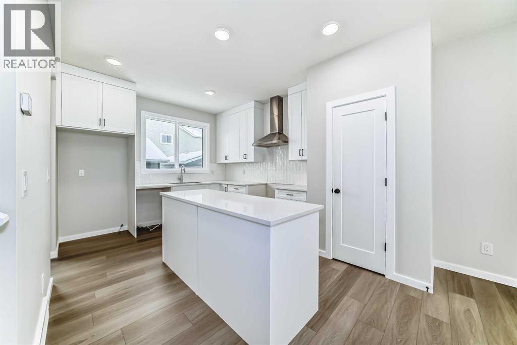 Single Family House for Sale in  Starling Boulevard NW Moraine Calgary 